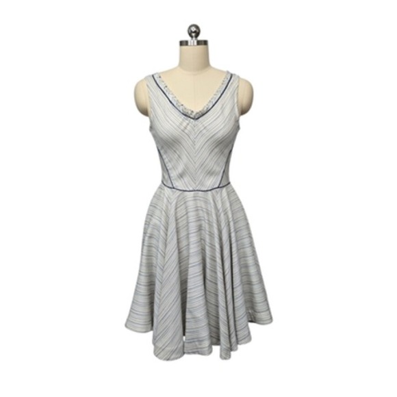 Z Spoke Zac Posen Dress Womens Size 2 White Blue Fit Flare Sleeveless V Neck